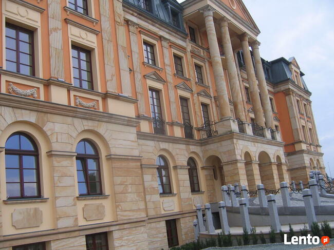 Płyty z kamienia na dworek pałac dom ściany