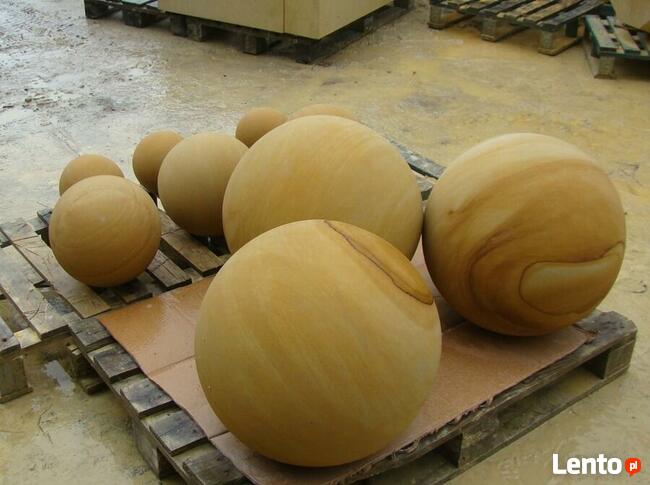 Kule z kamienia naturalnego - piaskowiec