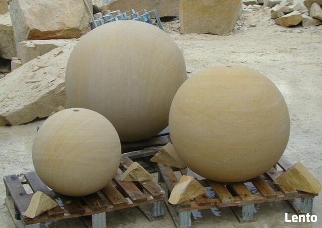 Kule z kamienia naturalnego - piaskowiec