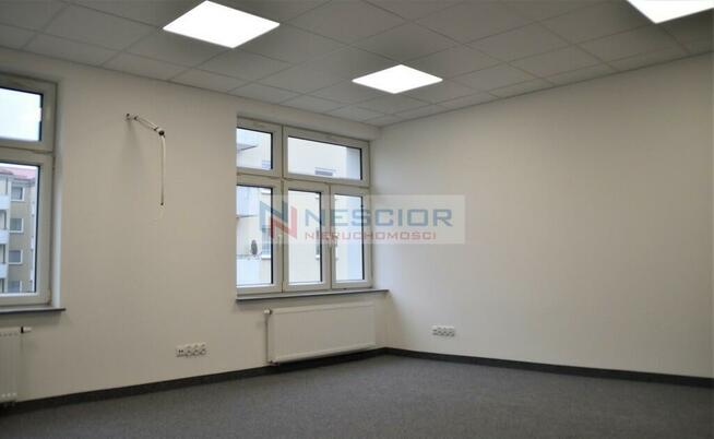 NOWY LOKAL BIUROWY 32 M2 ŚCISŁE CENTRUM