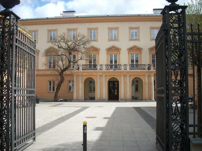 Bezinwazyjne osuszanie budynków oraz wynajem osuszaczy