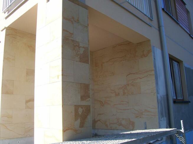 Płyty z kamienia na dworek pałac dom ściany