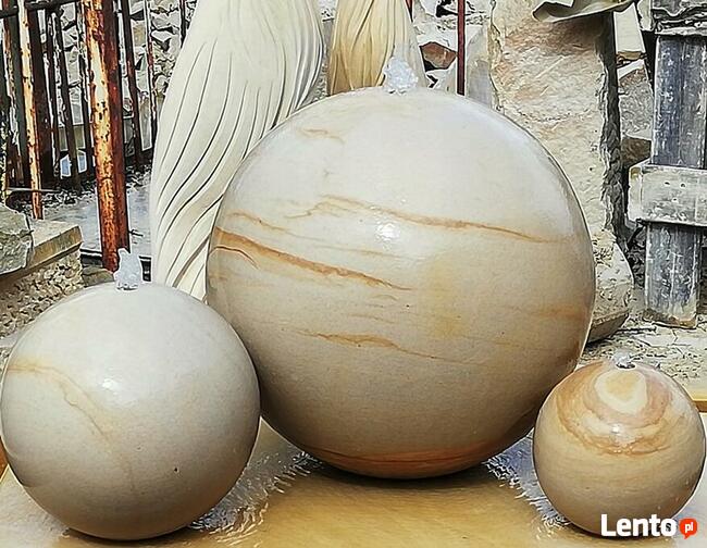 Piękna fontanna z piaskowca - kamień naturalny