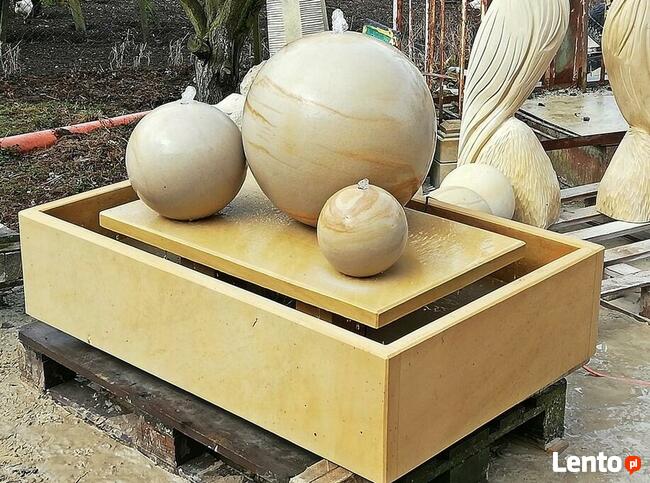 Piękna fontanna z piaskowca - kamień naturalny