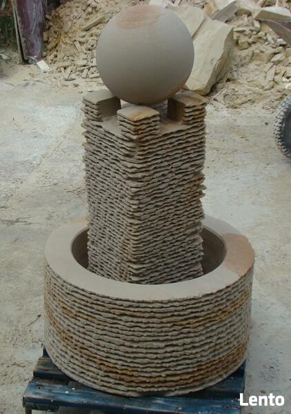 Oryginalna fontanna, piaskowiec, kamień