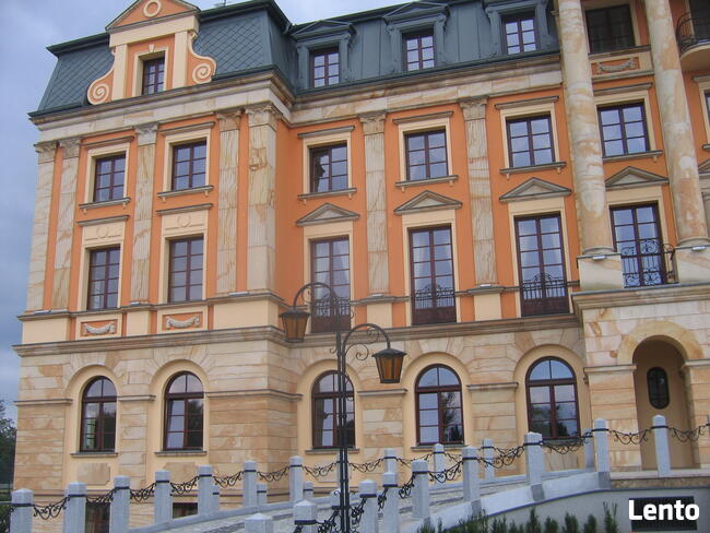 Płyty z kamienia na dworek pałac dom ściany