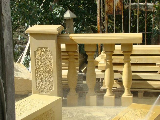 Balustrady z piaskowca , kamień naturalny