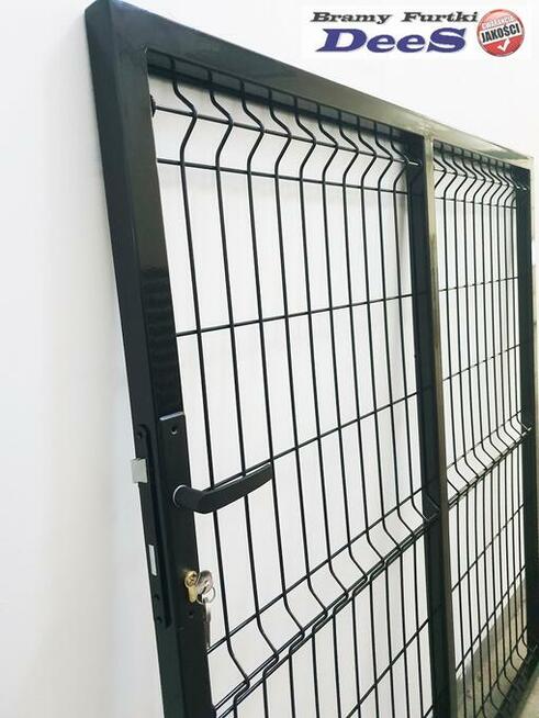 Szeroka furtka panelowa 1350x1500 mm wszystko w komplecie