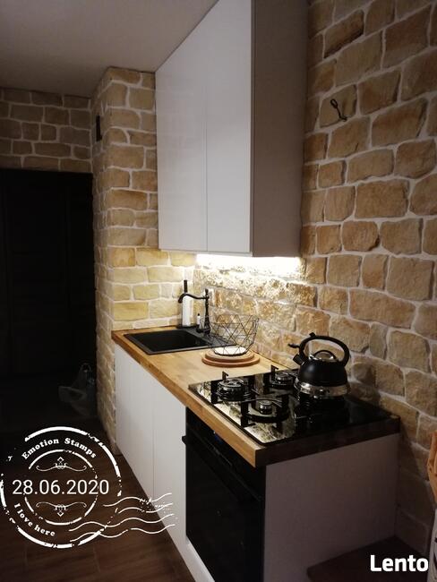 Kamień naturalny piaskowiec na kominek