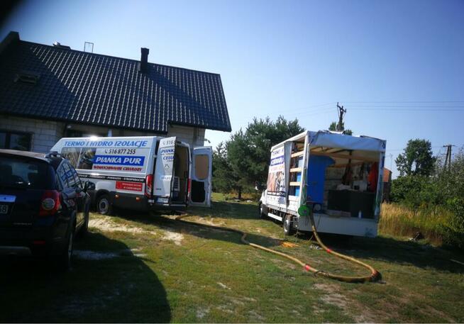 Badanie kamerą termowizja Wdmuchiwanie celulozy kuny klatki