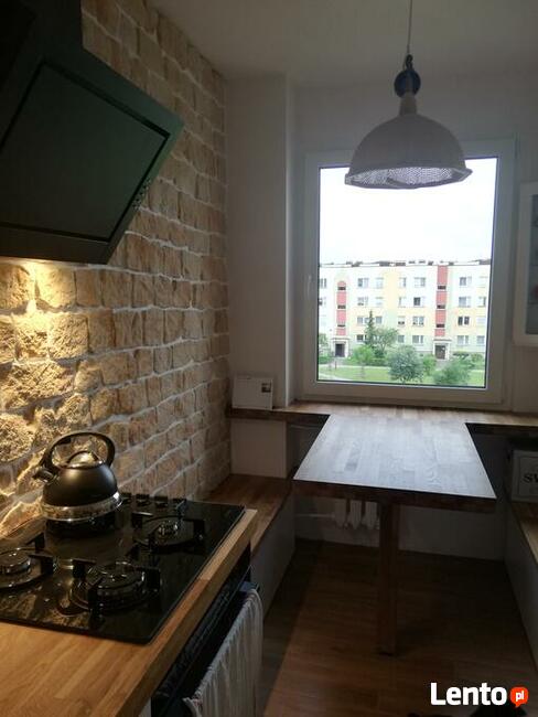 Kamień naturalny piaskowiec na kominek