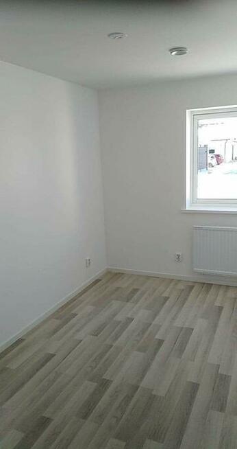 Malowanie, szpachlowanie, tapetowanie.