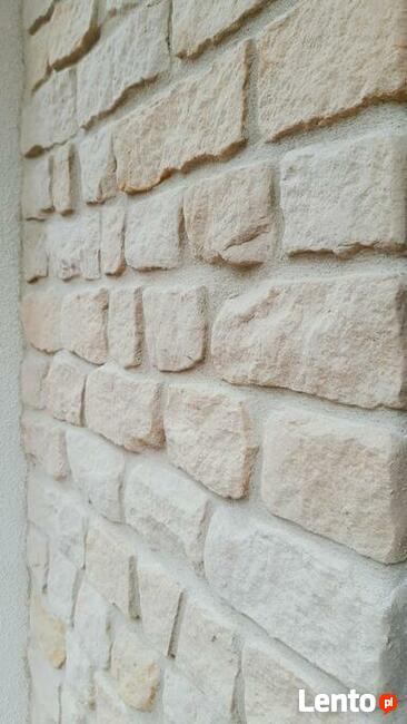 kamień ozdobny na ściany domu w stylu włoskim