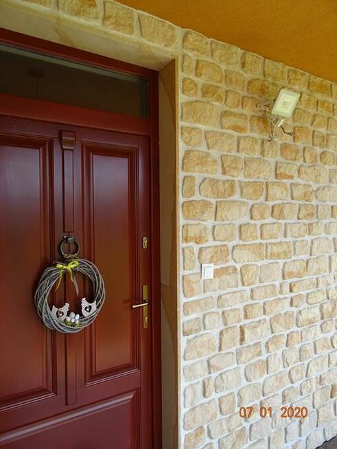 piaskowiec na ścianę