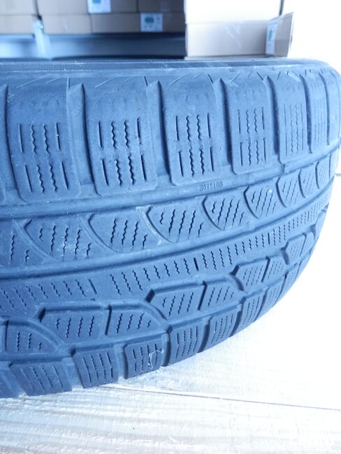 Opony zimowe NOKIAN 255/60R18