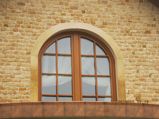 piaskowiec na ścianę