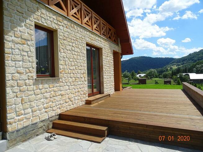 płyty kamienne na ścianę