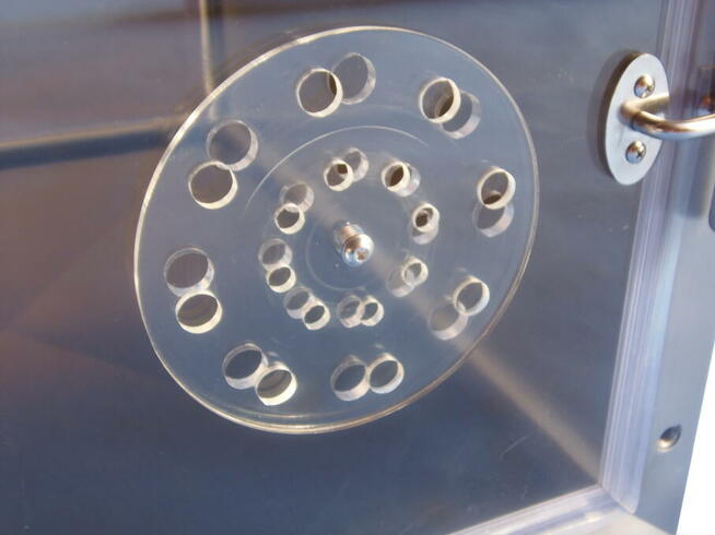 Klatka weterynaryjna do terapii tlenowej