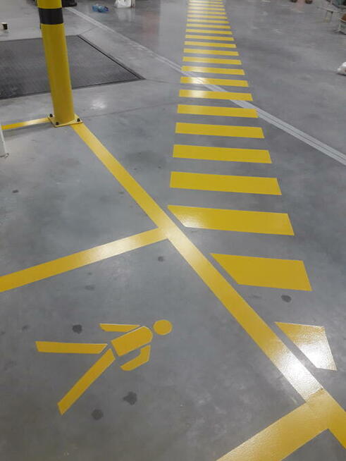 oznakowanie poziome, malowanie linii miejsc parkingowych