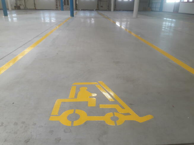 oznakowanie poziome, malowanie linii miejsc parkingowych