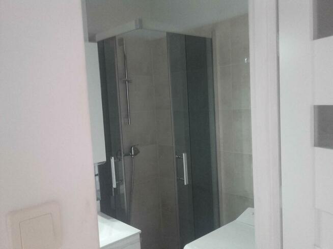 Wyremontowane w 2020 r. z rocznymi meblami .