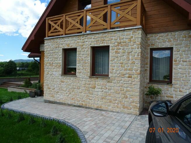 płytki w kształcie starej cegły