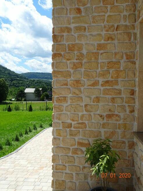 Kamień ścienny naturalny piaskowiec dekoracyjny elewacyjny
