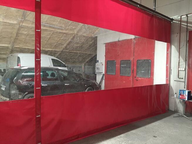 Kotara podwieszana na wózkach w szynie łukowej z montażem.