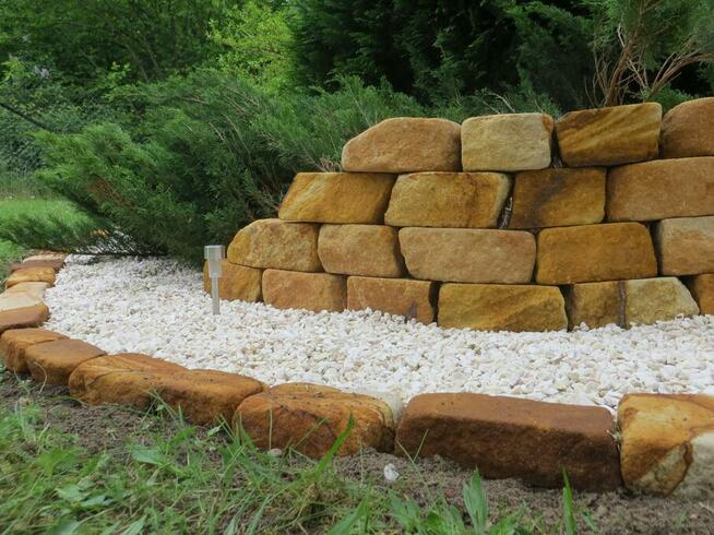 cegła na do budowy murków skalnych grilla wędzarni altanki