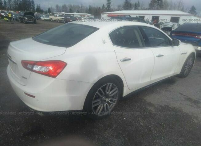 Maserati Ghibli 2017, 3.0L, lekko uszkodzony przód