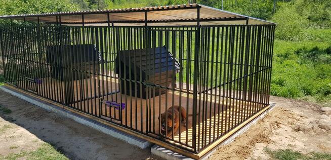 Kojec dla psa pomieszczenie na narędzia opał lub śmieci