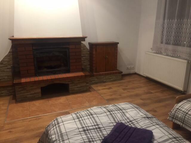 Noclegi Bielsko-Biała , APARTAMENTY , POKOJE NA DOBY