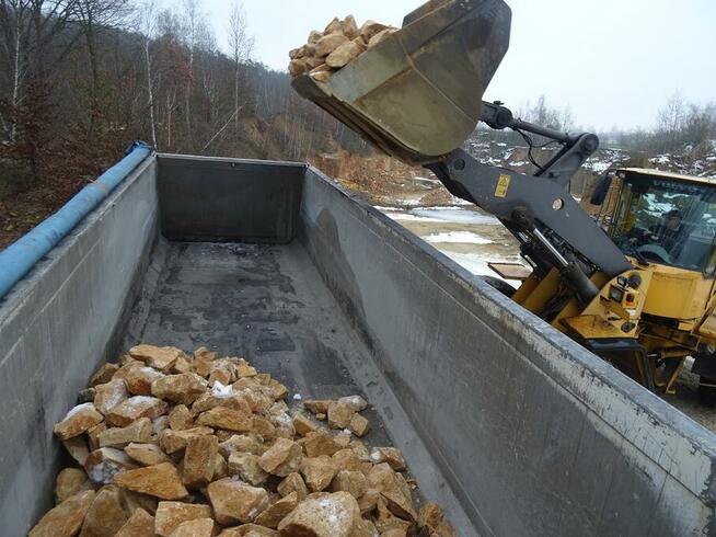 Kamień na oczko wodne staw skarpy Wieluń Wrocław Opole