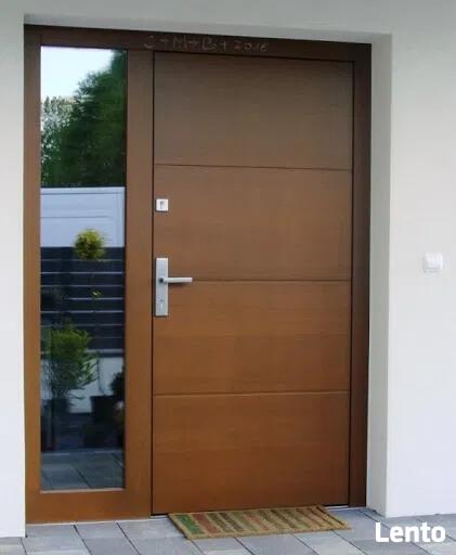 Drewniane drzwi zewnętrzne wejściowe od producenta 75/100mm