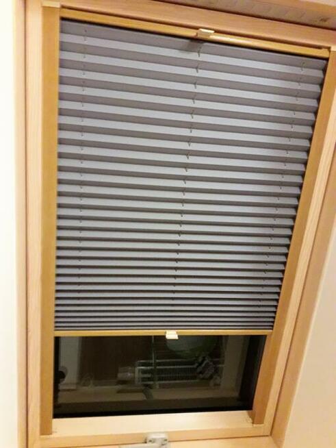 rolety dachowe plisy