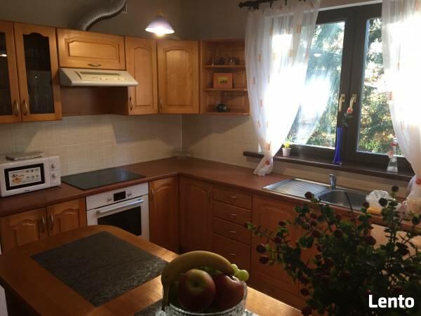 Dom całoroczny na Mazurach z własną plażą i pomostem.