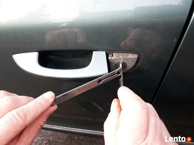 Awaryjne otwieranie samochodów aut zamków Gniezno