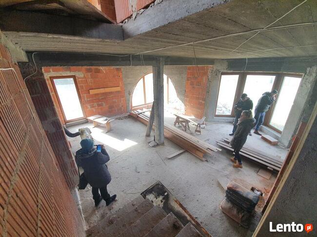 atrakcyjny nowy dom 2 garaże