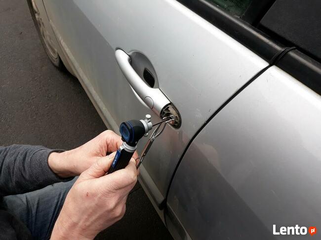 Awaryjne otwieranie samochodów aut zamków Gniezno