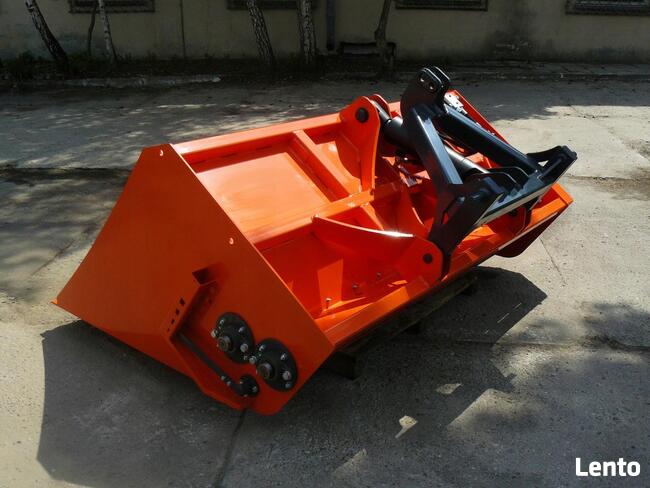 Posypywarka samozaładowcza do piasku i soli PSS 160-220