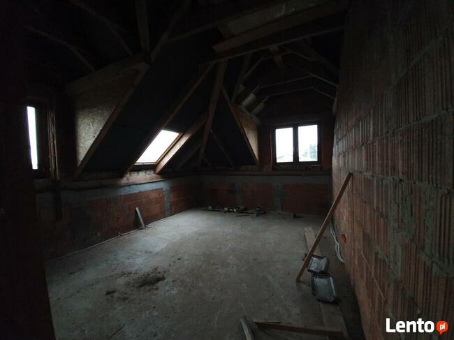 atrakcyjny nowy dom 2 garaże