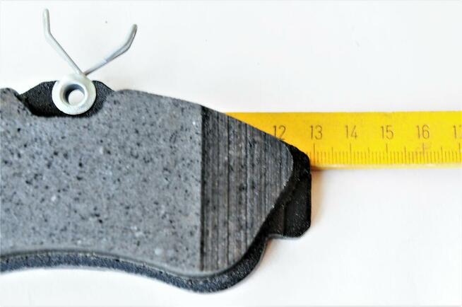 klocki samochodowe nissan almera primera KAGER 35-0128