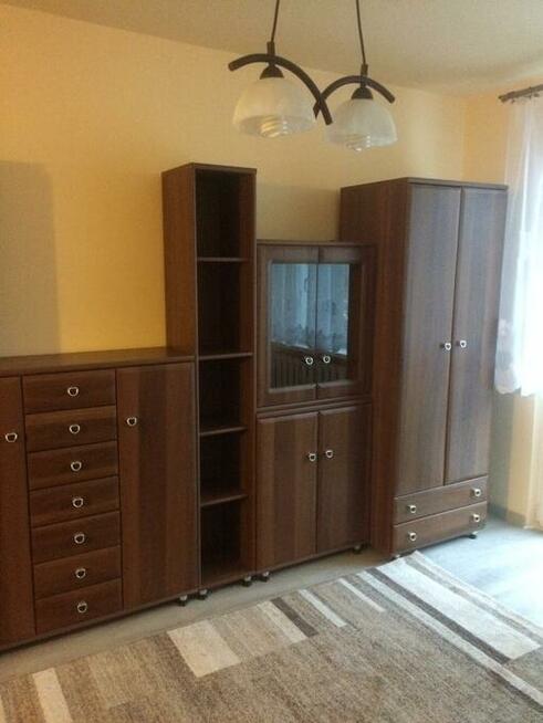 Tania kawalerka 1400 zł z czynszem + media