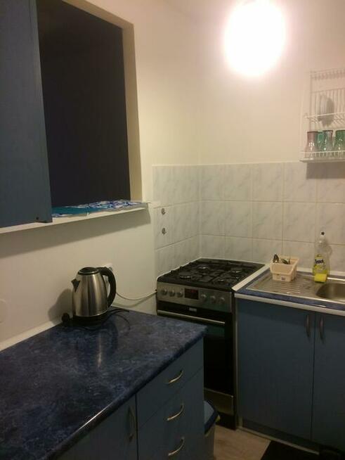 Tania kawalerka 1400 zł z czynszem + media