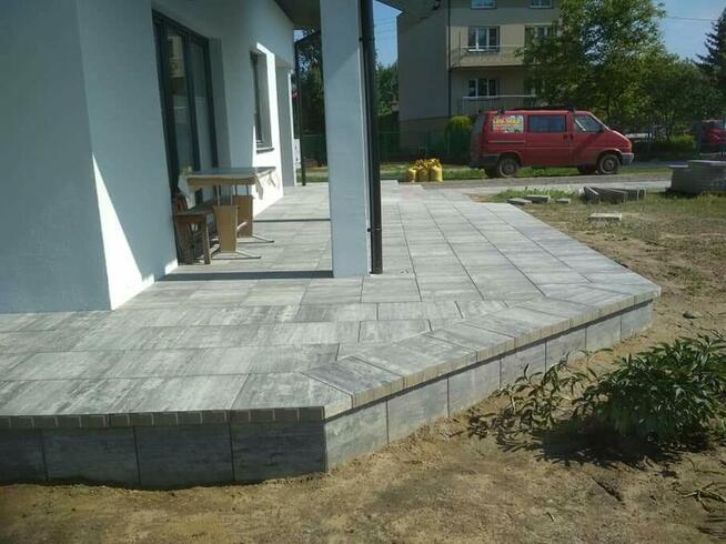 Układanie kostki brukowej