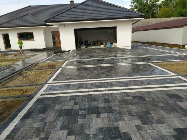 Układanie kostki brukowej