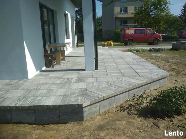 Układanie kostki brukowej