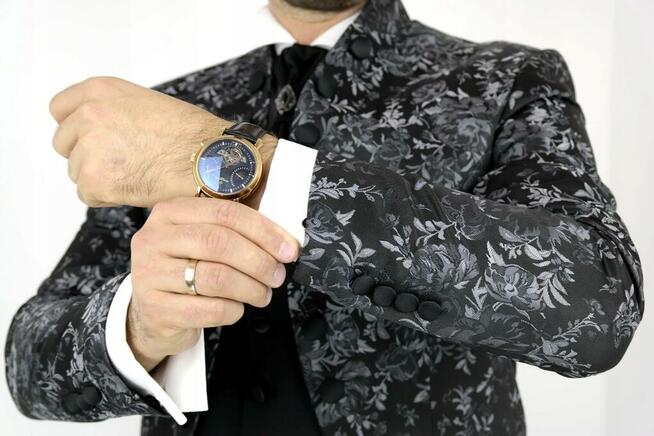 Garnitur męski z kamizelką i krawatem kwiaty XXXL