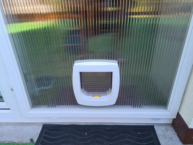 Moskitiera drzwiowa siatka insektowa przejście dla psa lub k