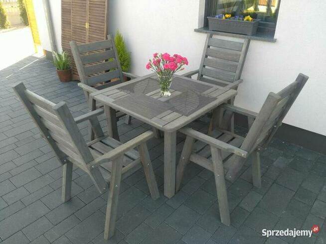 Zestaw mebli ogrodowych 4 krzeseła + stół kwadrat typ L